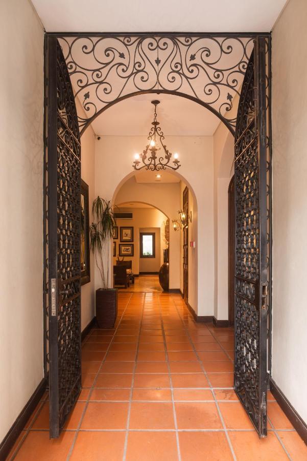 Hotel Boutique Balcon De La Plaza Salta Bagian luar foto